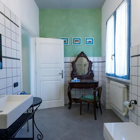 Ca' Bianca Couette-café Fosdinovo