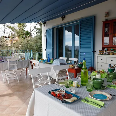 Ca' Bianca Couette-café Fosdinovo